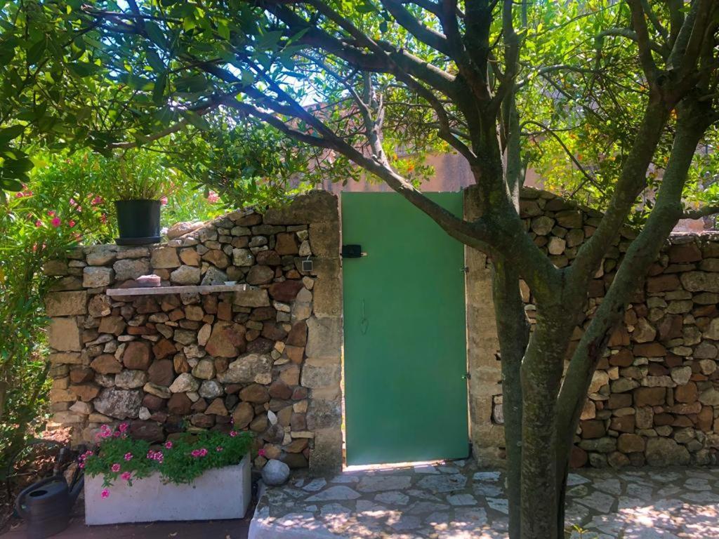 Mas Luis Alvarez La Capelle-et-Masmolene Εξωτερικό φωτογραφία